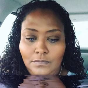 Meet your Posher, Selena